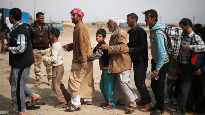 Civilisté prchající z Mosulu
