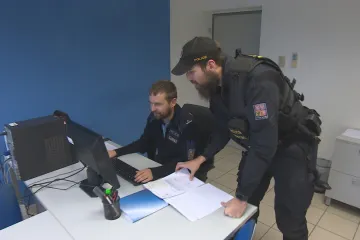 Policisté se skládají na kolegu z Vysočiny, který vážně onemocněl