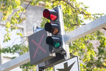 První nehoda dálkově ovládaného taxi vyvolává v Estonsku otázky o odpovědnosti