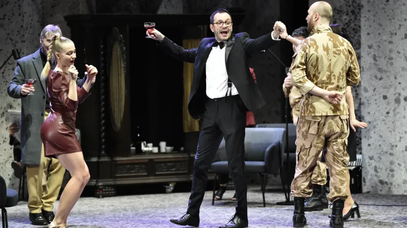 Tři sestry (Slovácké divadlo)