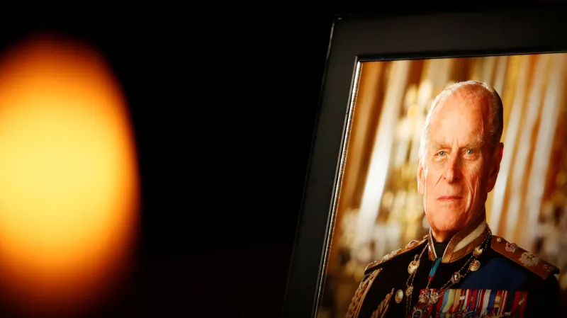 Fotografie prince Philipa umístěná v katedrále v Sheffieldu