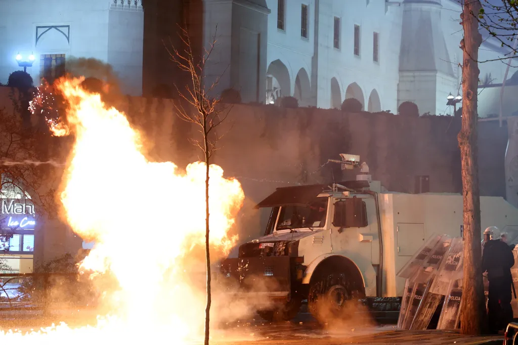 Protikorupční protesty v albánské Tiraně