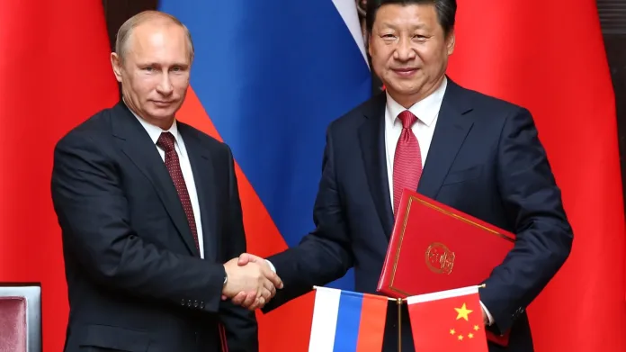 Vladimir Putin se svým čínským protějškem