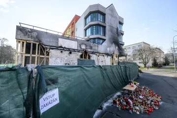 Majitel mostecké budovy, kde vyhořela restaurace, nedodal povolení k přístavbě