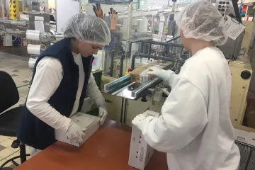 Zaměstnanci možná získají ze zrušení superhrubé mzdy méně, než vláda původně chtěla