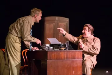 Recenze: Stalin s Bulgakovem rozumí nadsázce