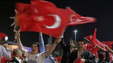 Protivládní protesty v Turecku nepolevují