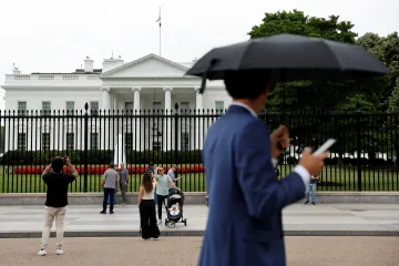 Americká vláda má podle soudu omezit komunikaci se sociálními sítěmi
