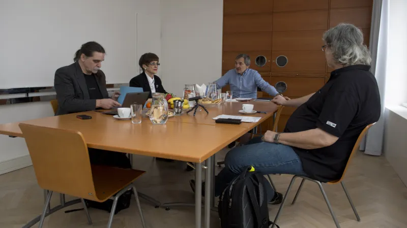Jednání Rady ČTK: Zleva Pavel Foltán, Jaroslava Wenigerová, předseda rady Miroslav Augustin a Petr Žantovský (9. 3. 2018)