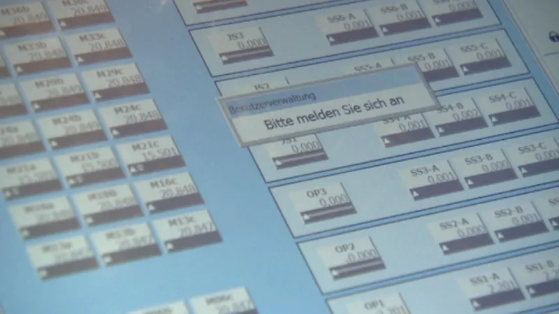 Displej počítače, který řídí jevištní technologie