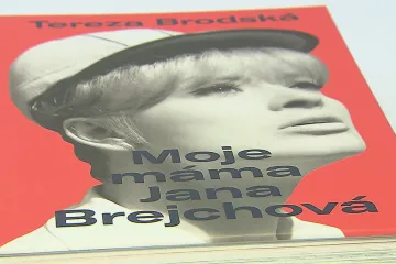 Tereza Brodská napsala knihu o „své mámě“ Janě Brejchové