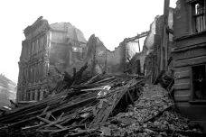 Spojenecké bombardování si v listopadu 1944 na Moravě vyžádalo stovky mrtvých