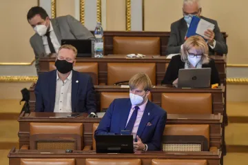 Poslanci schválili registr lobbistů. Podpořili i změnu pravidel kárných řízení se soudci i exekutory 