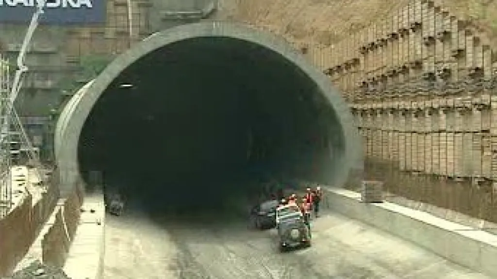 Výstavba Komořanského tunelu