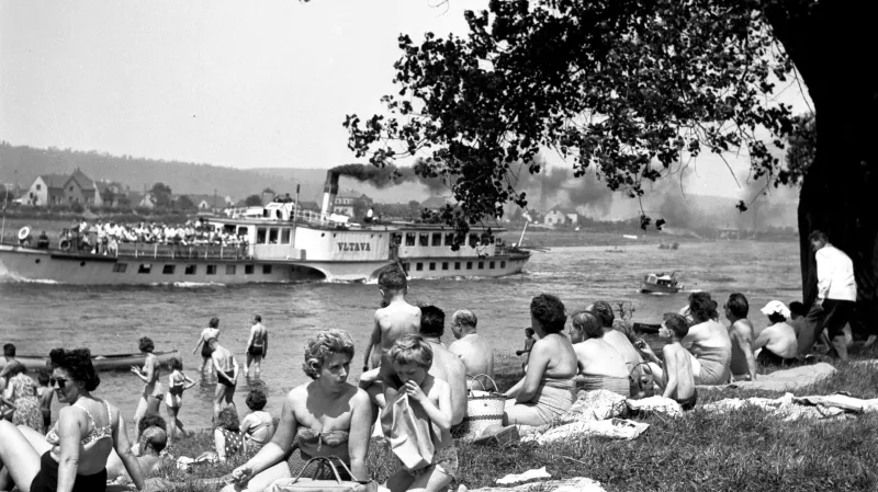 Pražané u vody (1961)