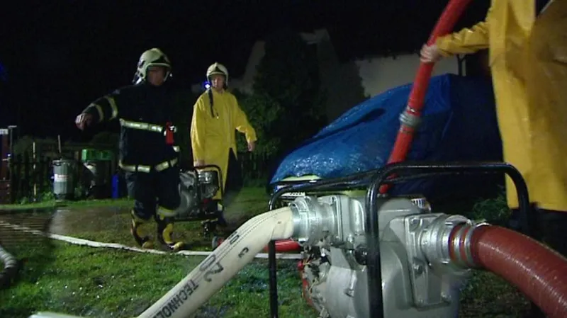 Přívalové deště zvedly hladiny řek