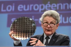 Brusel chce předejít dalšímu nedostatku čipů. Výrobu v Evropě podpoří miliardami eur