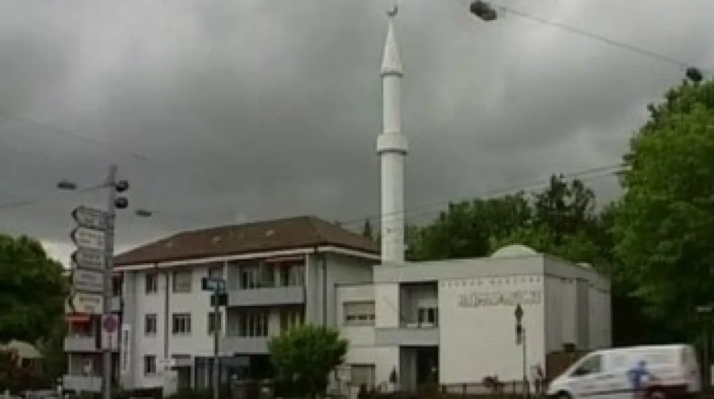 Švýcarská mešita s minaretem