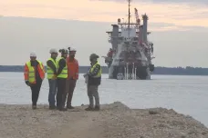 Šetření poškozeného plynovodu a kabelu v Baltském moři se zaměřuje na čínskou loď a ruský tanker