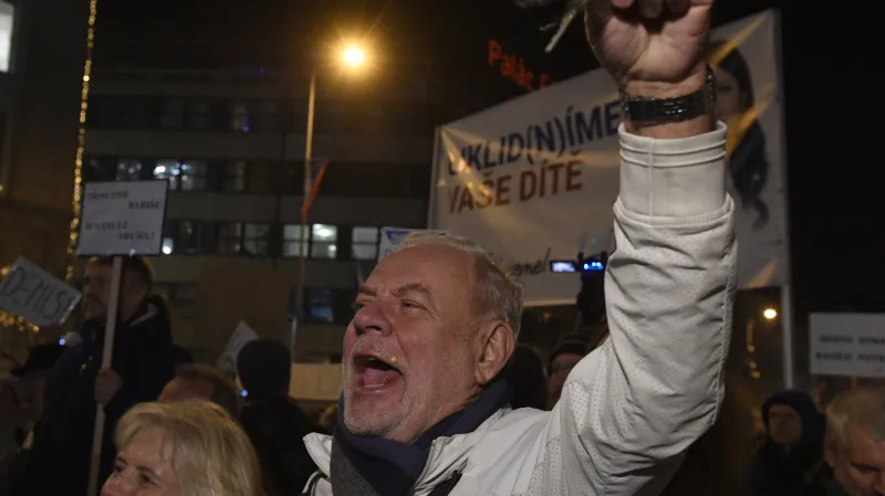 Demonstrace proti Andreji Babišovi na Václavském náměstí