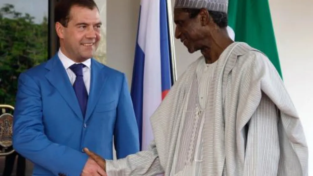 Dmitrij Medveděv a Umaru Musa Yar\'adua