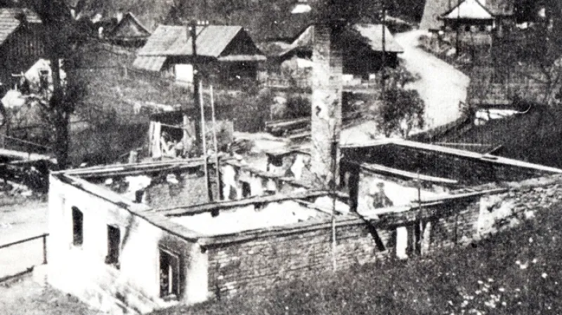 Vypálené stavení v Prlově