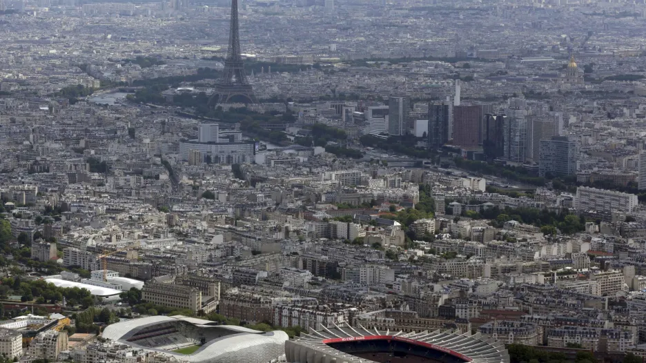 Paříž se připravuje na fotbalové Euro