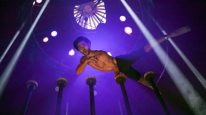 Letní Letná 2016 otevře letošní přehlídku představením akrobatického a kouzelnického souboru Limbo