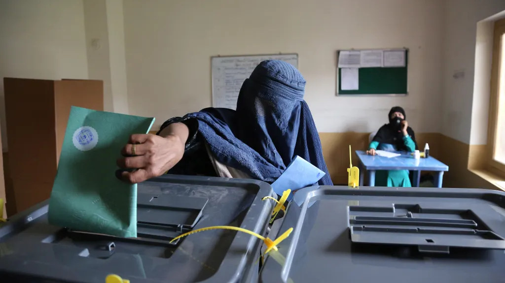 Afghánci volí nového prezidenta