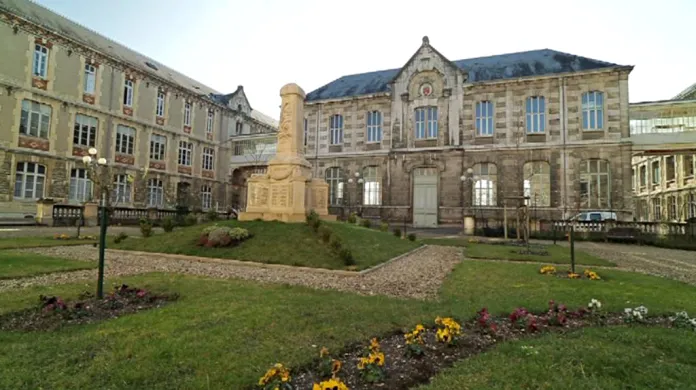 Carnotovo lyceum v Dijonu