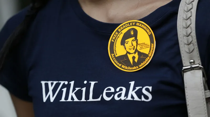 Příznivci vojína Bradleyho Manninga, dnes již Chelsea Manningové