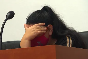 Za nedodržování hygienických pravidel lidé platí pokuty. Za porušení karantény hrozí vězení