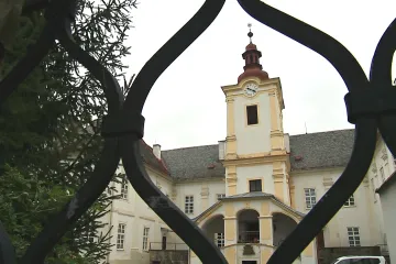 Majitelé luhačovického zámku žalují město. Péči o památku podle nich zanedbávalo