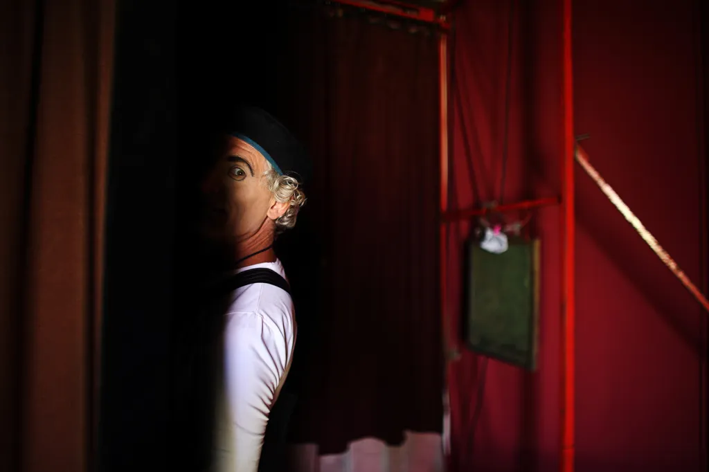 Nominace na vítěznou sérii Czech Press Photo 2018 (Umění a kultura): Cirkus Humberto