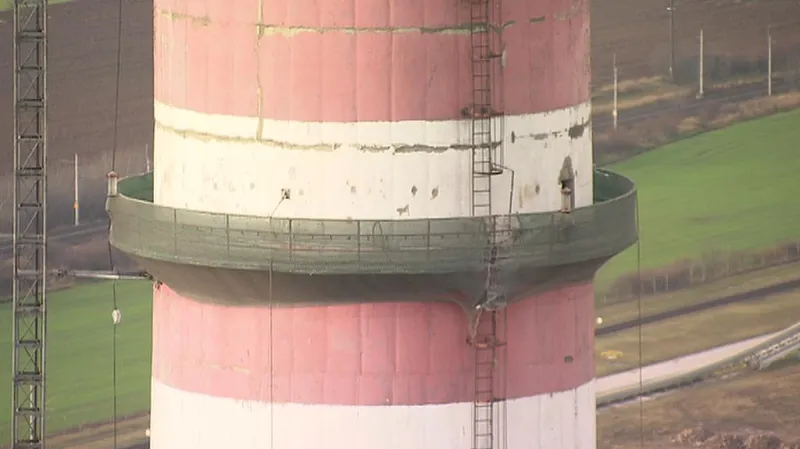 Komín elektrárny v Mělníku