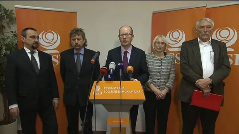 ÚVV ČSSD schválil eurokandidátku v čele s Kellerem