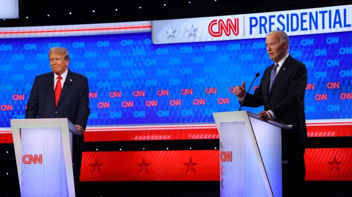 První předvolební debata mezi Joe Bidenem (vpravo) a Donaldem Trumpem