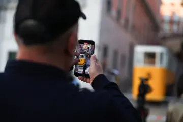 Úřady vyšetřují nehodu lanovky v Lisabonu. Nebrzdila, tvrdí svědek