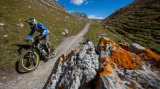 Biker v pohoří Livigno
