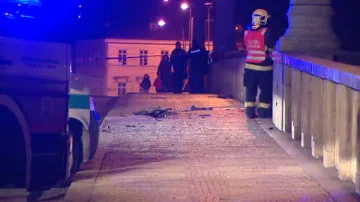 Nehoda na Mánesově mostě