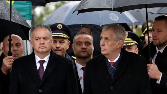 Andrej Kiska a Miloš Zeman během pietního aktu na pražském Vítkově