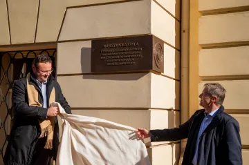 Karel Kryl má v Ostravě své nároží a pamětní desku na budově Českého rozhlasu