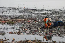 V jihokorejském Pusanu se jedná o omezení produkce plastů