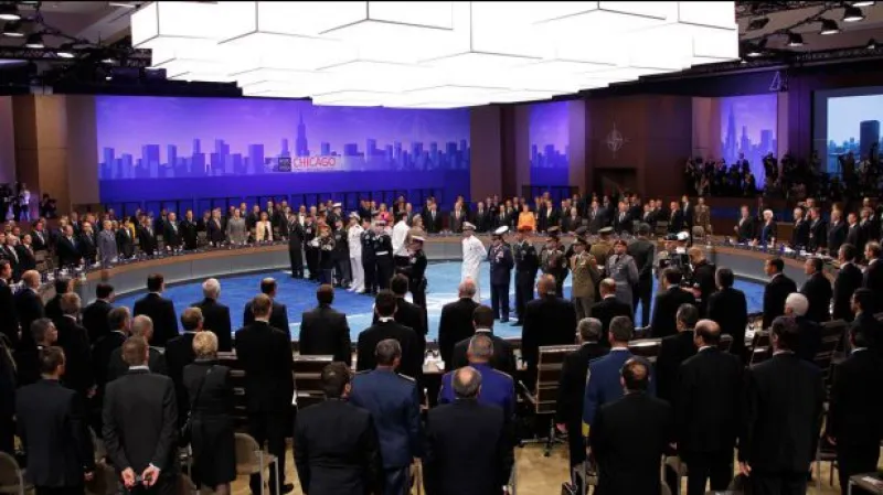 Summit NATO o proitraketové obraně a Afghánistánu