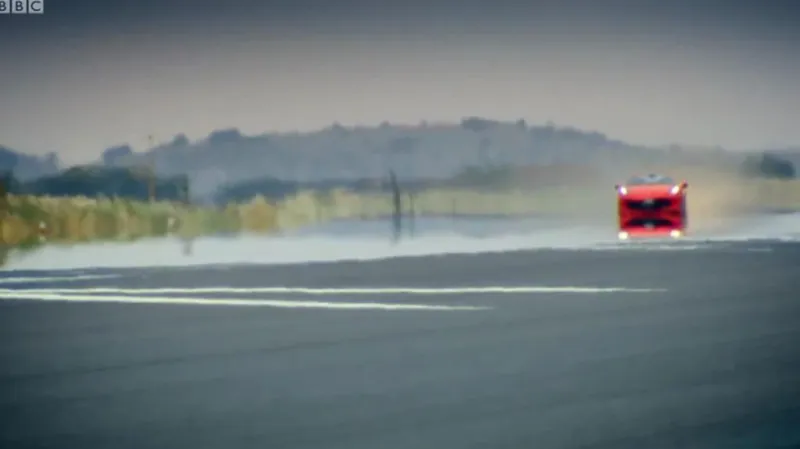 Na letišti u Ciudad Real natáčeli tvůrci pořadu Top Gear