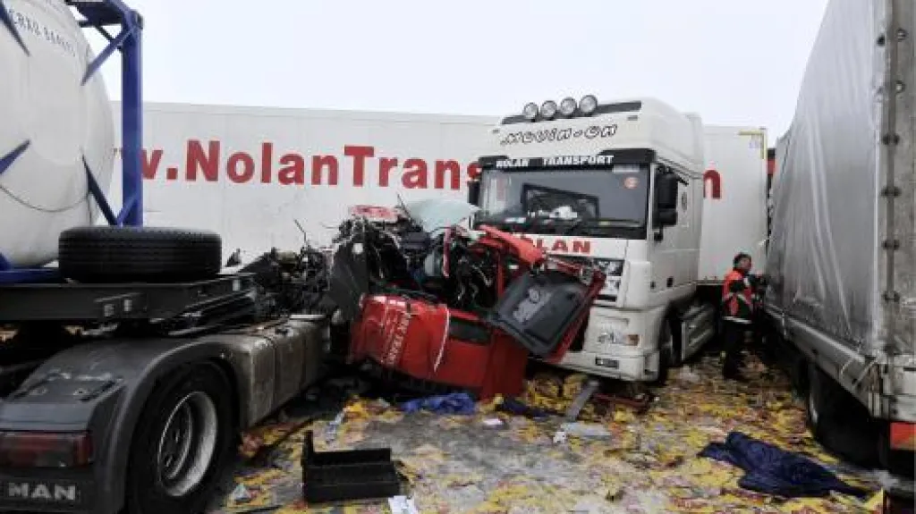 Hromadná nehoda na německé dálnici A17