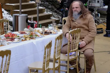 „Vypadá to divně, ale není to tak.“ Podívejte se na trailer duchařské detektivky podle Poledňákové 