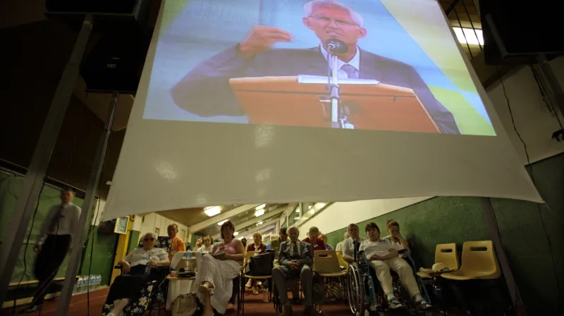 Sjezd Svědků Jehovových v Praze v červenci 2006