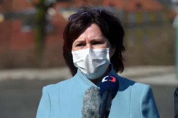 Vedení Karlovarské krajské nemocnice rezignovalo, navzdory problémům s koronavirem