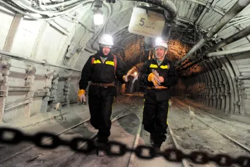 Sobotka apeluje na Babiše: Vláda musí koupit čas pro horníky z Paskova